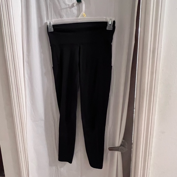 AERIE black leggings with side pockets size s - Picture 1 of 4